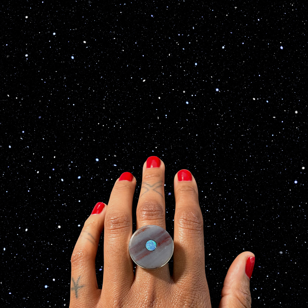 Solo Orbit Ring - US Size 5.5